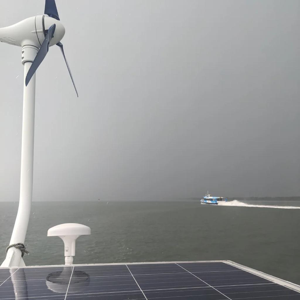 Změna viditelsnoti z jasného dne na...mlhu.